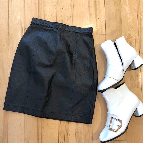 Wilsons Leather Dresses & Skirts - Vintage Leather Mini Skirt Go Gos black retro cute